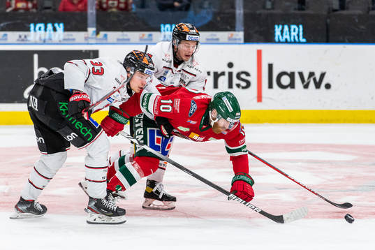 Örebros Joel Mustonen och Frölundas Jens Olsson
