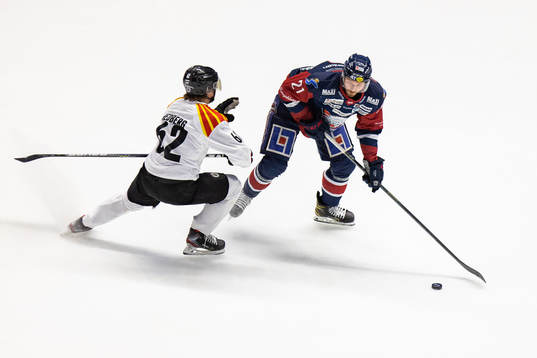 Brynäs Tom Hedberg och Linköpings Christoffer Ehn