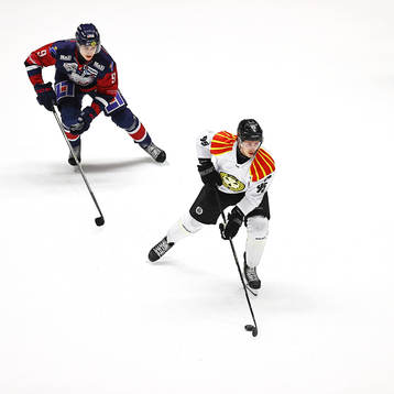 Linköpings Daniel Ljungman och Brynäs Nick Olesen