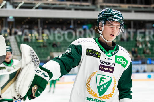 Färjestads Anton Berglund jublar