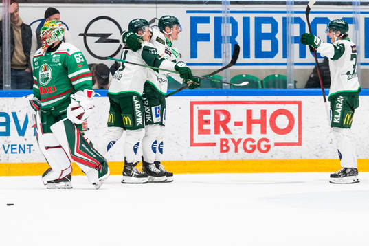 Rögles målvakt Christoffer Rifalk deppar medan