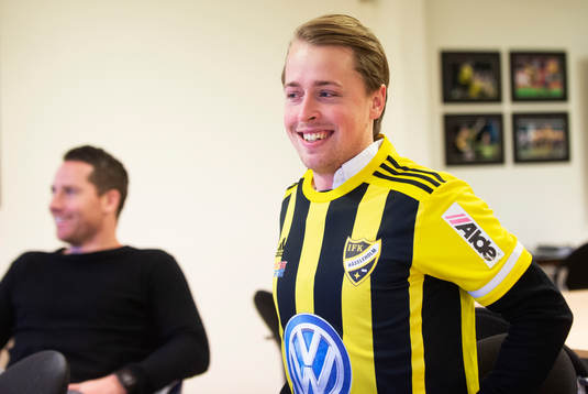 IFK Hässleholms nyförvärv Robin Strömberg och en nöjd
