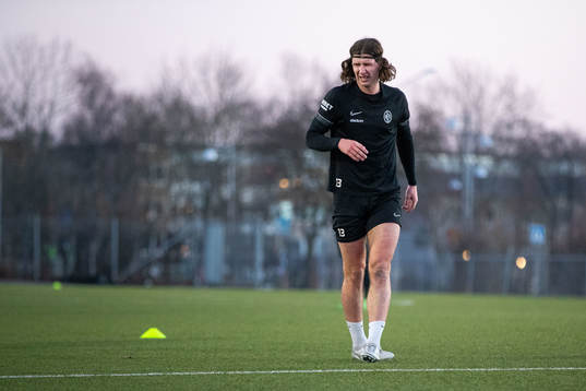 Andreas Murbeck har ont