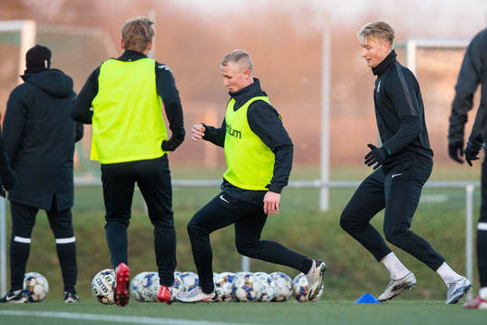 André Kamp, på provspel, och Viktor Wihlstrand