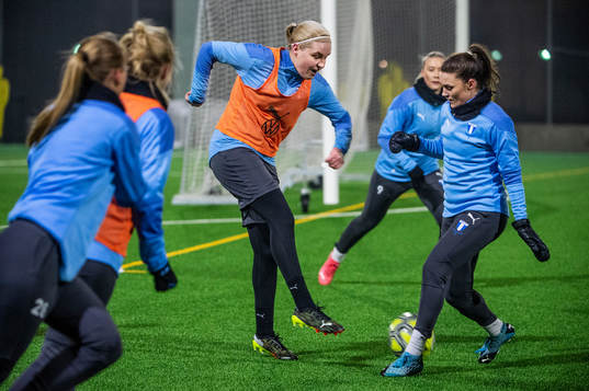Malmö FFs Rebecka Holm mot Saga Fredriksson
