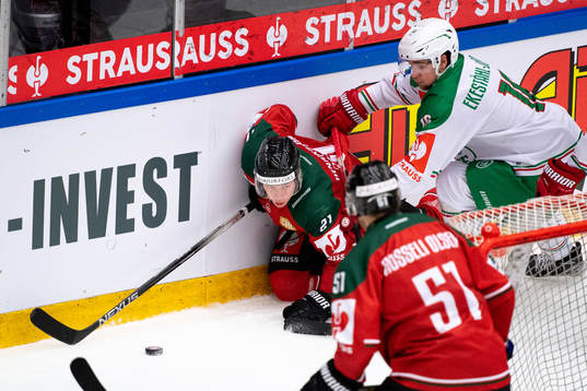 Karl Henriksson of Frölunda and Lucas Ekeståhl-Jonsson of