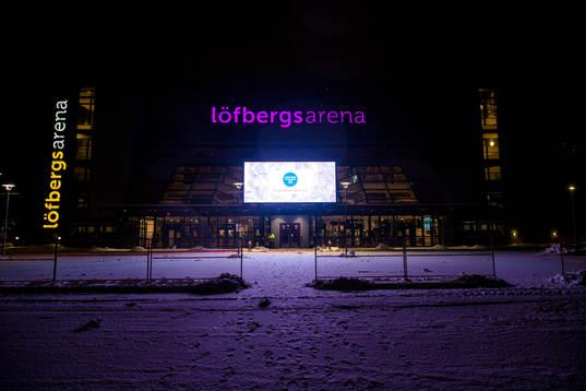 Exteriör av Löfbergs Arena