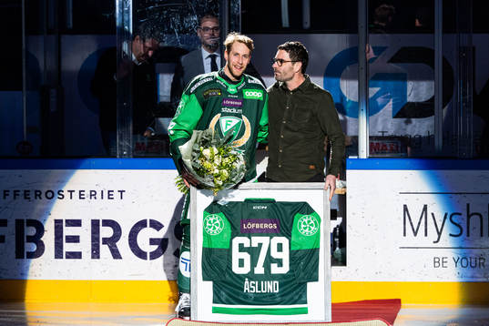 Färjestads Per Åslund hyllas