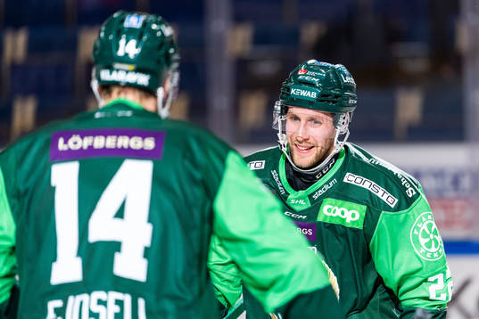 Färjestads Per Åslund jublar