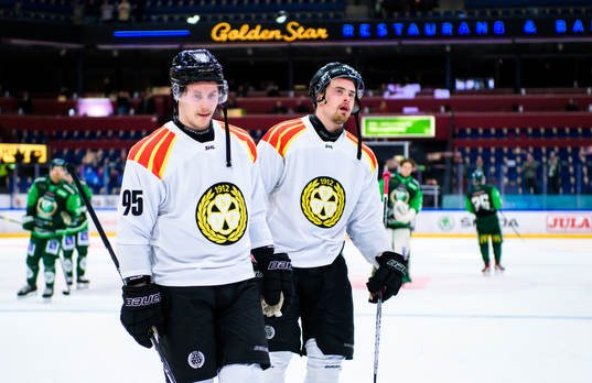 Brynäs Nick Olesen och Marcus Björk deppar