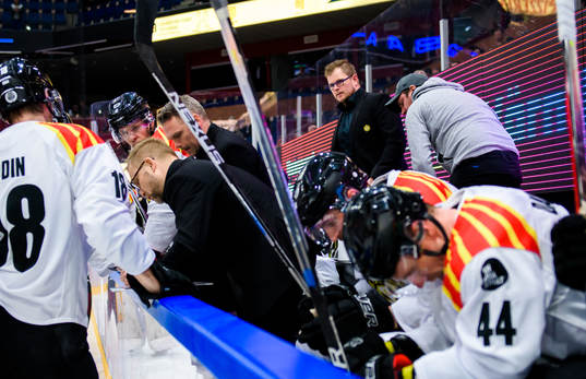 z220111 Brynäs assisterande tränare Ari-Pekka Pajuluoma