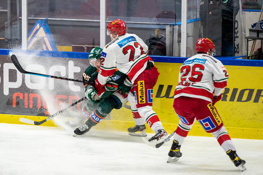 Kristianstads Deven Sideroff och Modos Daniel Mannberg
