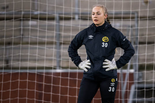 Målvakt Tuva Janveden Mobrandt
