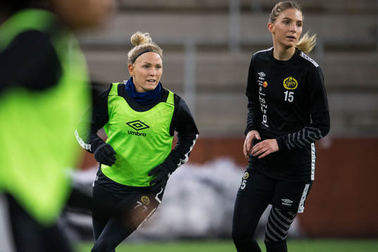 Sara Jardving och Saga Andersson
