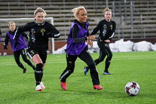 Fanny Johansson och Tea Skoglund