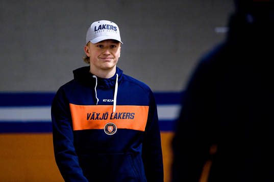 Växjös Michael Krutil före ishockeymatchen i SHL mellan