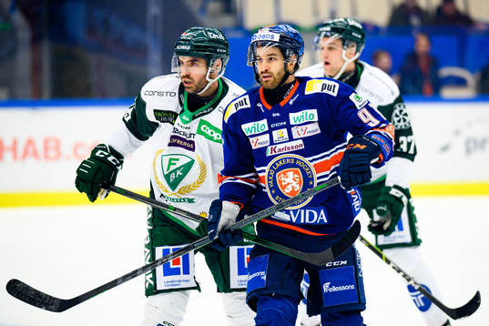 Färjestads Martin Johansson och Växjös Andrew Calof