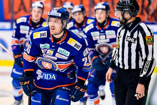 Växjös Joel Kellman jublar