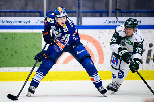 Växjös Pontus Holmberg och Färjestads Patrik Lundh