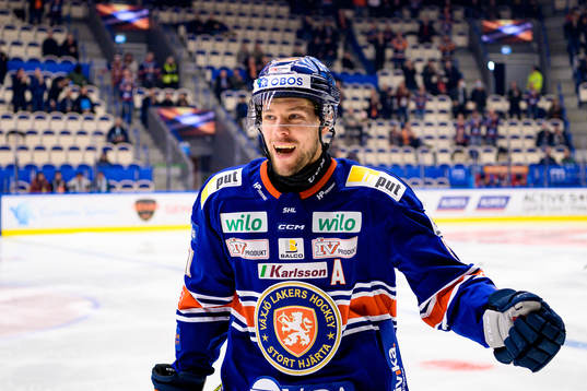 Växjös Robert Rosén jublar
