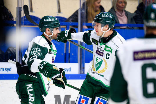 Färjestads Martin Johansson och Victor Ejdsell jublar
