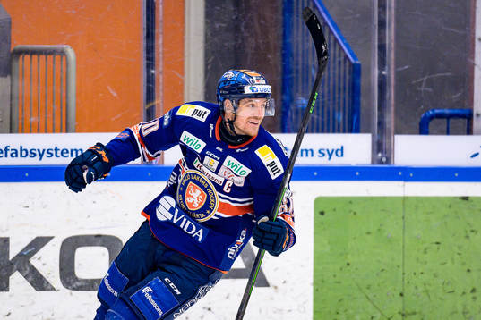 Växjös Erik Josefsson jublar