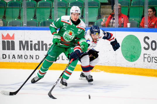 Rögles William Wallinder och Linköpings Jimmy Andersson