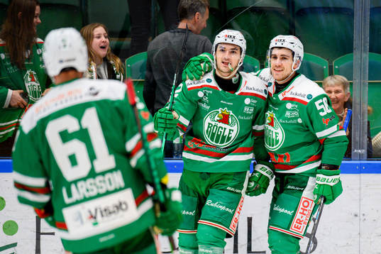 Rögles Brady Ferguson och Ryan McKiernan jublar