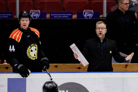 Brynäs Nicklas Danielsson och tränare Mikko Manner