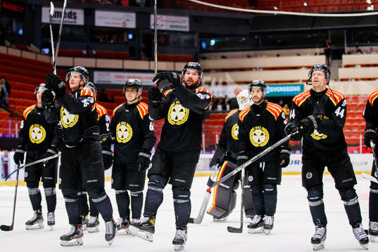 Brynäs spelare jublar