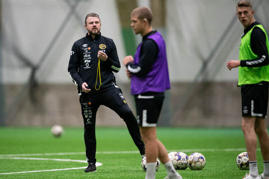 Manager Jimmy Thelin