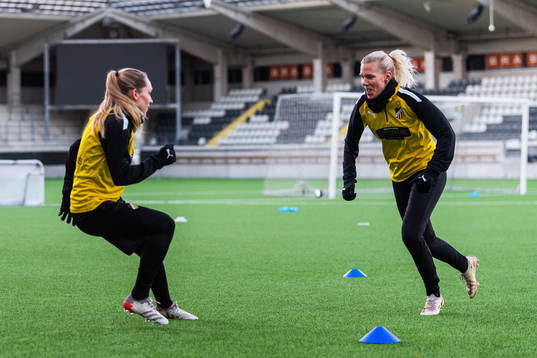 Elin Rubensson och Josefine Rybrink