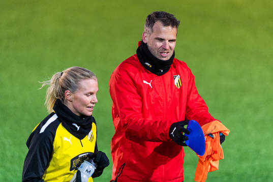 Josefine Rybrink och tränare Robert Vilahamn