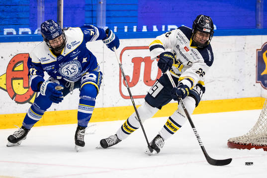 Leksands Celine Tardif och HV71s Hanna Olsson