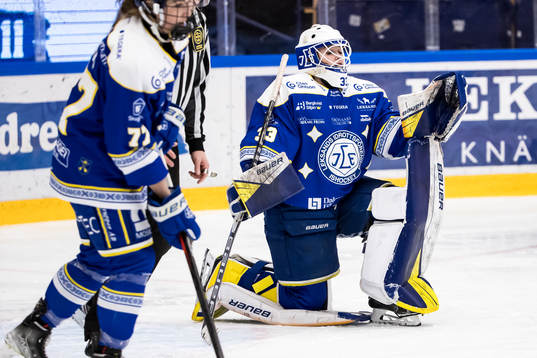 Leksands målvakt Amanda Johansson deppar