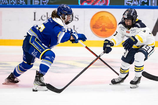 Leksands Celine Tardif och HV71s Sanni Hakala
