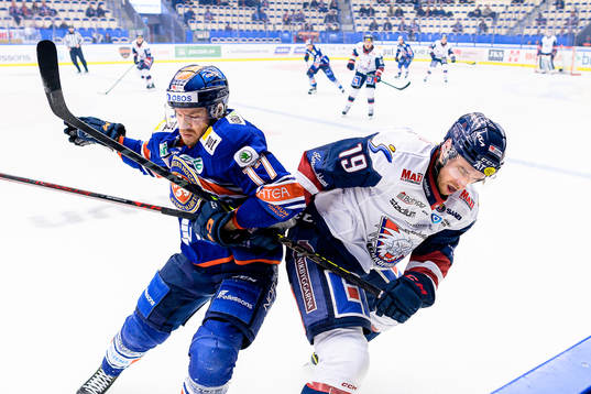 Växjös Emil Forslund och Linköpings Patrick Russell