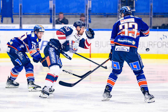 Växjös Richard Gynge och Linköpings Eddie Larsson