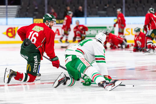 Frölundas Stefan Elliot och Rögles Adam Tambellini