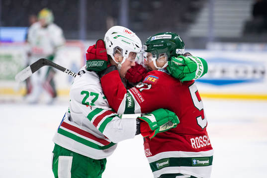 Rögles Linus Sjödin och Frölundas Mats Rosseli Olsen