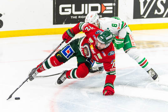 Frölundas Patrik Carlsson och Rögles Samuel Johannesson