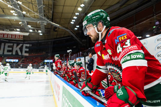 Frölundas Michael Spacek i avbytarbåset