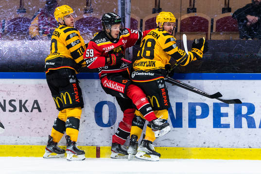 Luleås Kim Johansson och Skellefteås Jayce Hawryluk