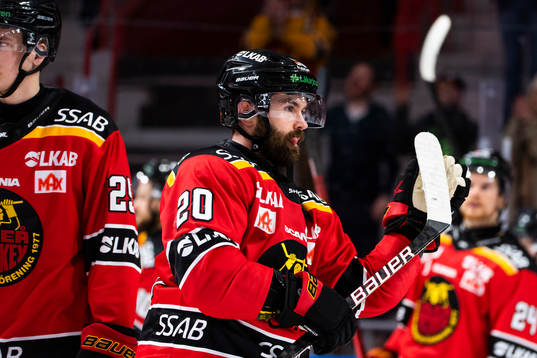 Luleås Jack Connolly jublar