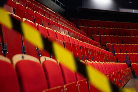 Avspärrningsband på läktaren i Monitor ERP Arena