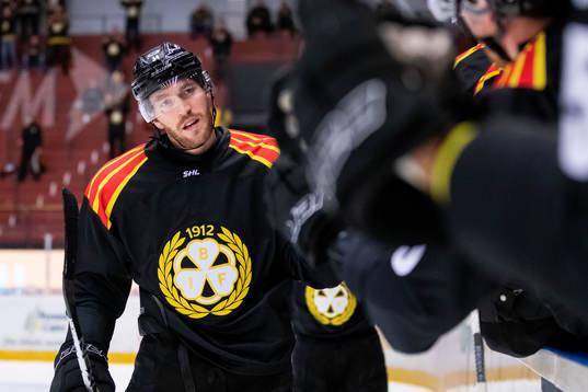 Brynäs Oscar Eklind jublar