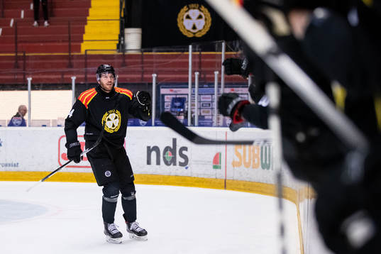 Brynäs Oscar Eklind jublar