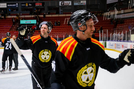 Brynäs Greg Scott jublar