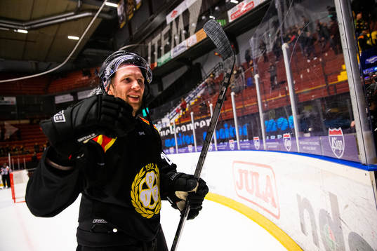 Brynäs Greg Scott jublar