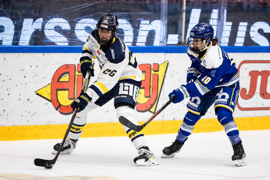 HV71s Hanna Olsson och Leksands Phoebe Staenz